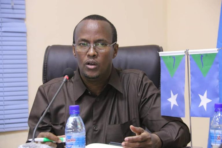 Madaxweynaha Hirshabeelle oo kulan la qaatay Agaasimaha Hay’adda USAID ee Soomaaliya