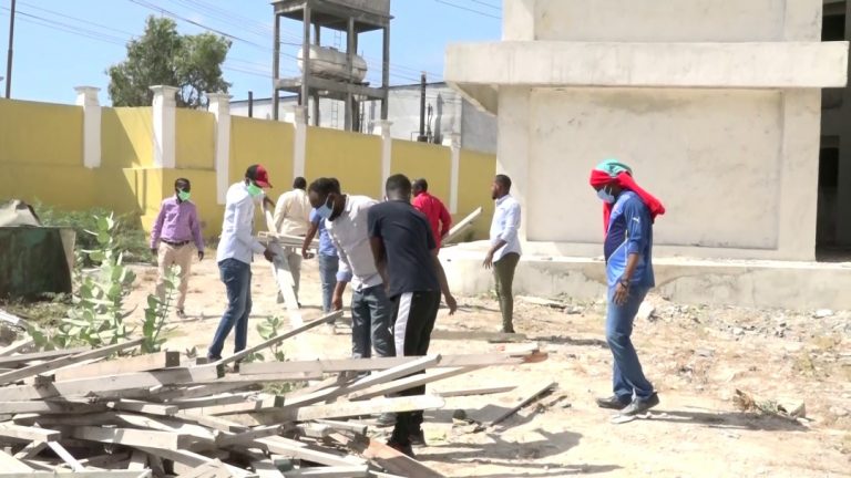 Shaqaalaha Wasaaradda Warfaafinta oo ka qeyb qaatay Barnaamijka Isxilqaan “SAWIRRO”