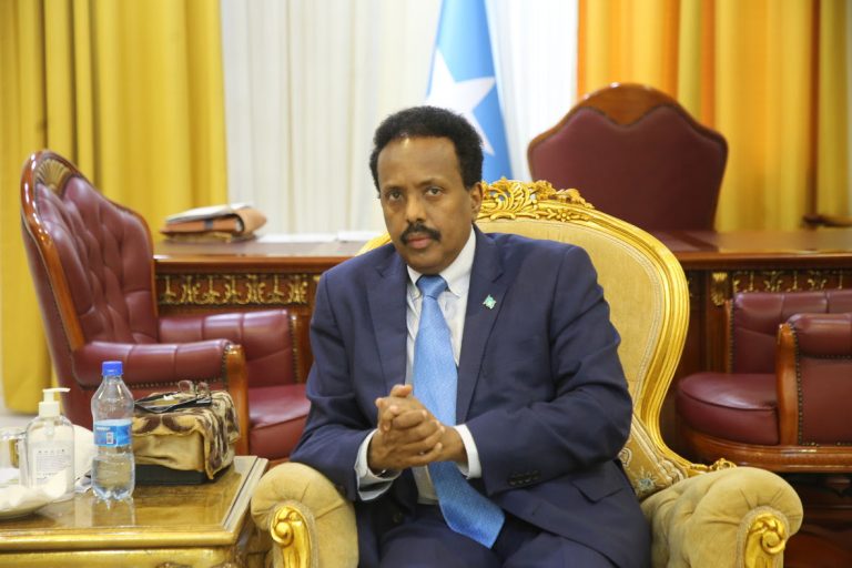 Madaxweyne Farmaajo oo madaxtooyadda Qaranka ku qaabilay Wakiillada Beesha Caalamka ee Soomaaliya…