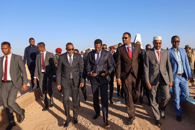 Ra’iisal wasaare Rooble oo gaaray magaalada SAMAREEB