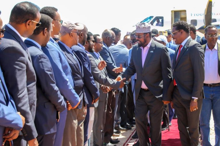 رئيس ولاية جوبالاند يصل إلى مدينة سماريب