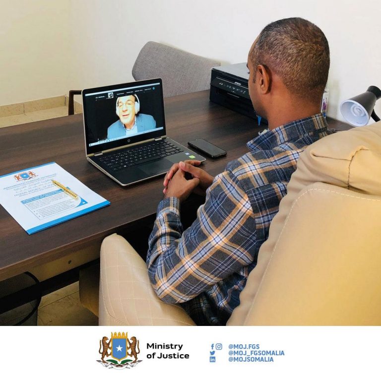 Wasiirka Caddaalada XFS oo shir muhiim ah la qaatay deeqbixiyeyaasha taageera Arrimaha caddaalada