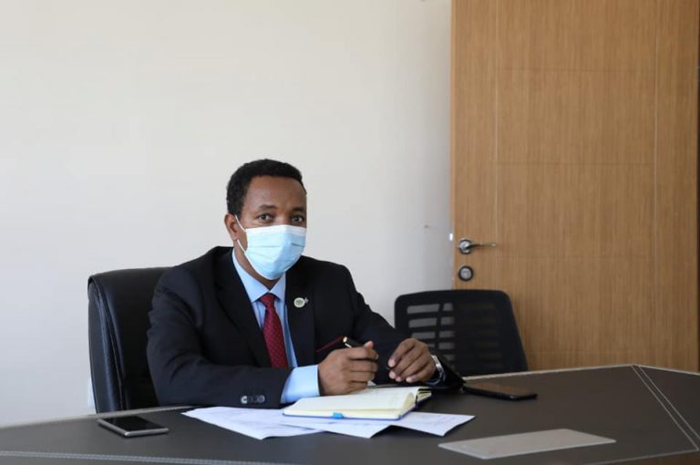 Agaasimaha guud ee wasaaradda Qorsheynta oo kulan la qaatay agaasime waaxeedyadda wasaaradda…