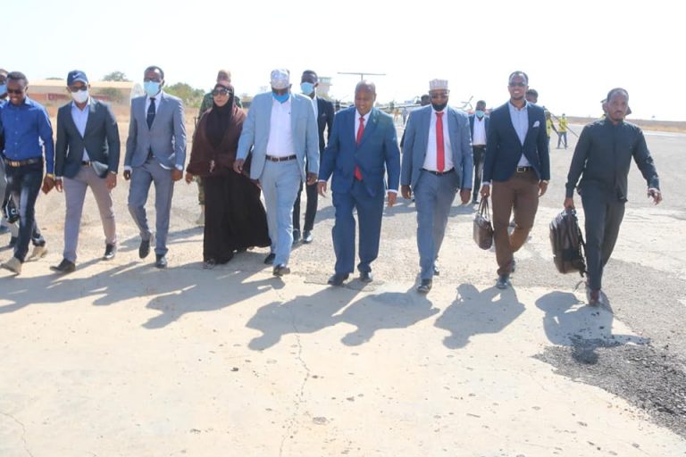 Wefdi uu hoggaaminaayo guddoomiye ku xigeenka 1-aad ee golaha shacabka oo lagu soo dhaweeyey…