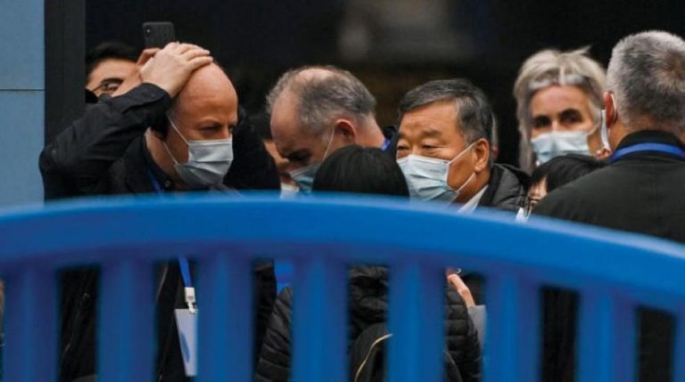 فريق منظمة الصحة العالمية في ووهان يزور مراكز السيطرة على الأمراض