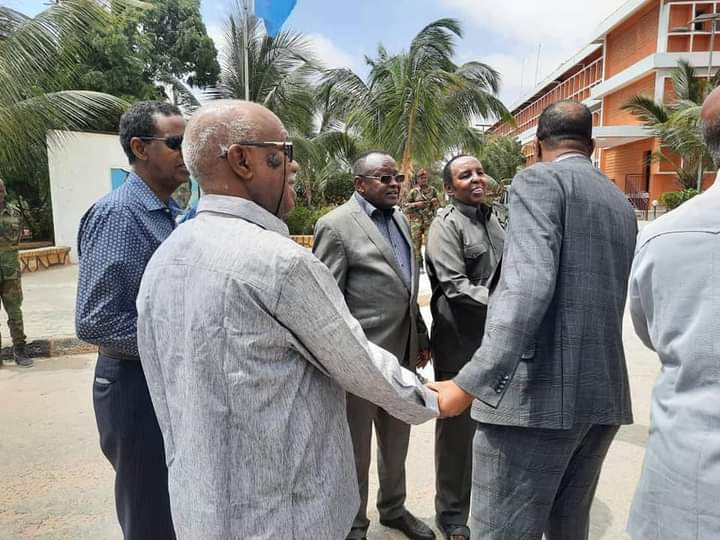 Buugga tacsida Jeneraal Maxamed Nuur Galaal oo laga Furay Wasaaaradda Gaashaandhigga “SAWIRRO”