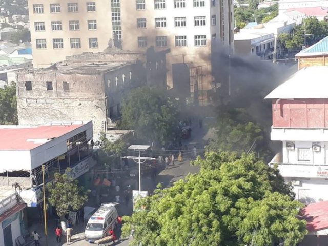 7 جرحى في تفجير سيارة مفخخة في مقديشو