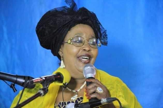 وفاة الفنانة القديرة فاطمة نكاروما جراء كورونا