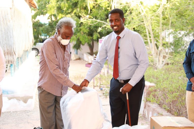 Maamulka Cisbitaalka Samareeb oo la wareegay Agab caafimaad+Sawirro