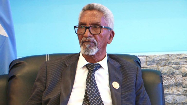 رئيس مجلس الشيوخ ينفي إبلاغه بجلسة مشتركة للبرلمان الفيدرالي