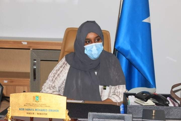 Wasiirka Haweenka oo qaabishay xubno ka socday ururrada bulsho “SAWIRRO”