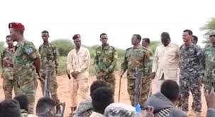 Wasiir Cadaala oo ku guuleystay inuu nabad kala dhex dhigo Beelo ku dagaalamay Xananbuure