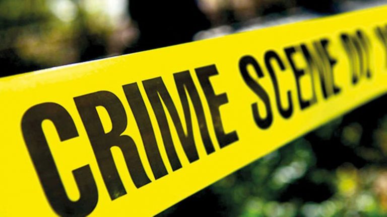 Suicide bomber strikes near Somali mall, police station