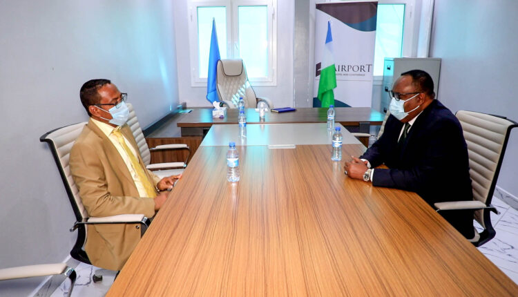 رئيس ولاية بونتلاند يلتقي السفير الجيبوتي لدى الصومال