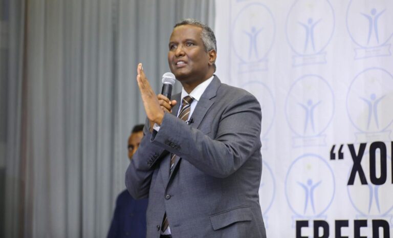 زعيم حزب ودجر يحذر من خطة لتقسيم الجيش الصومالي