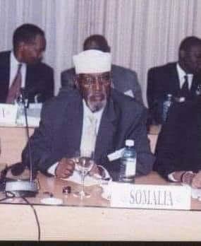 MADAXWEYNE FARMAAJO OO KA TACSIYEEYEY GEERIDA JANARAAL CABDIRAXMAAN MAXAMUUD CALI-BAYR