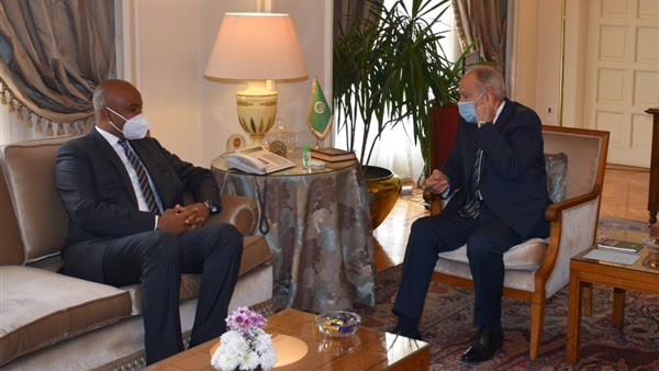 Xoghayaha Jaamacadda Carabta: Waxaa naga go’an taageeridda horumarka Soomaaliya