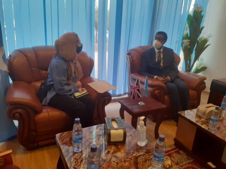 Safiirka cusub ee UK u soo magacaawday Soomaaliya oo lagu soo dhoweeyay Muqdisho+Sawirro