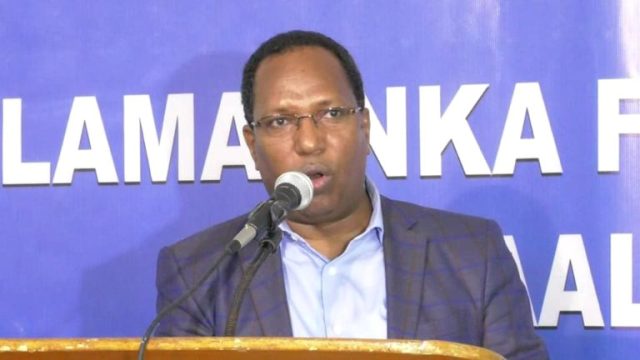 النائب علمي نور من الممنوعين من حضور جلسات مجلس الشعب بتهمة إثارة فوضى في اجتماع لم يحضره