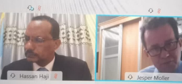 Wasiirka Difaaca XFS oo shir muhiim ah uga qeyb galay aaladda fogaan aragga