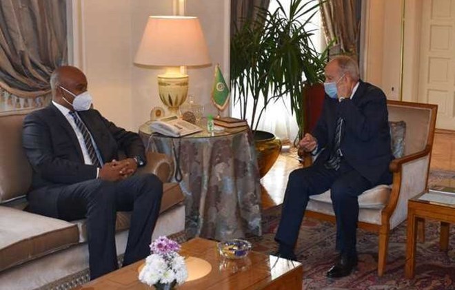 الجامعة العربية تؤكد التزامها بدعم الاستقرار وجهود التنمية في الصومال