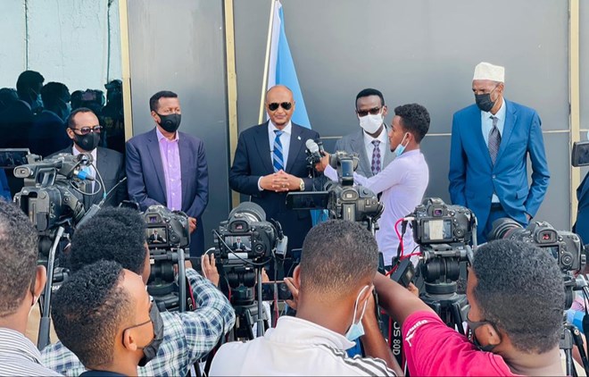 الصومال يرسل فريقا إلى لاهاي قبل انعقاد جلسات استماع في المحكمة الدولية بشأن النزاع في الحدود…