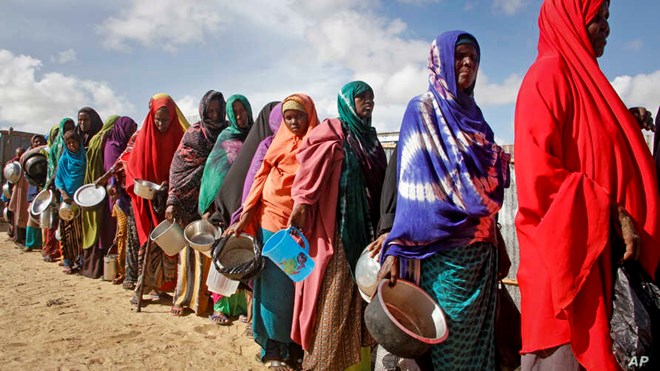 برنامج الاغذية العالمي يحذر من اضطراره إلى قطع الحصص الغذائية لأكثر من مليون صومالي