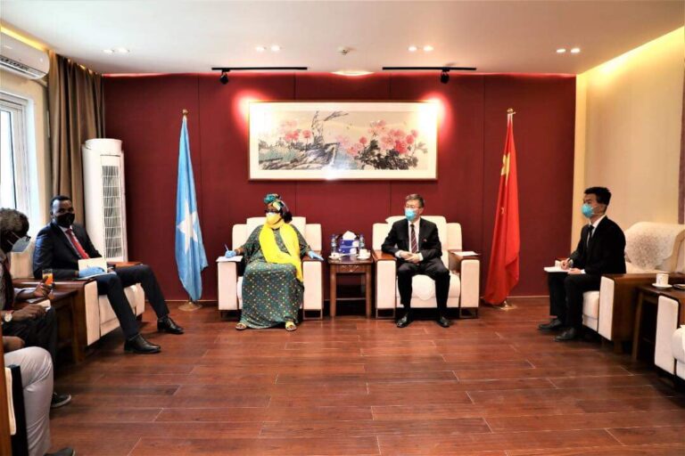 Humanitarian Affairs and Disaster Management Minister meets with Chinese Ambassador to Somalia