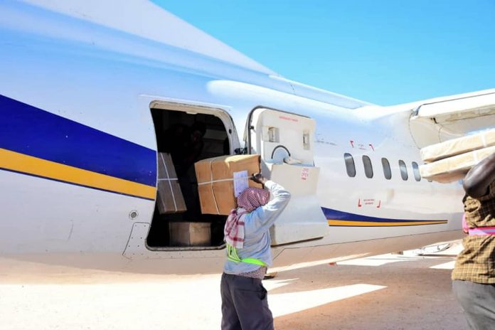 الحكومة الفيدرالية ترسل طائرة مساعدات طبية إلى مدينة جالكعيو لمكافحة كوفيد-19