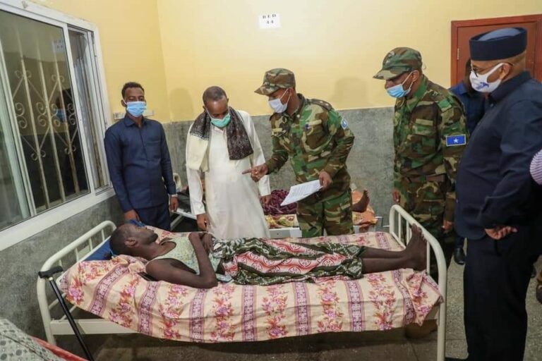 PM pays visit to Banadir Maternity and Children’s Hospital in Mogadishu