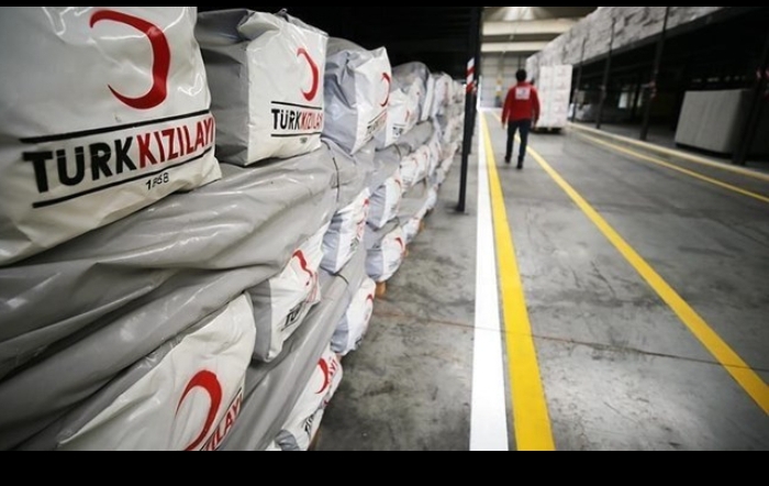 Turkish Red Crescent distributes food parcels in Somalia