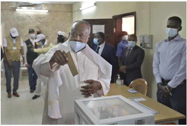 إعادة انتخاب إسماعيل عمر جيله رئيسا لجيبوتي