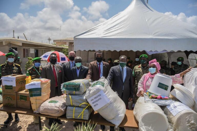 AMISOM presents relief items to the Federal Government of Somal