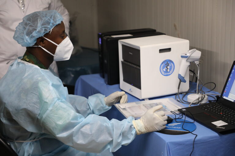 AMISOM Burundi contingent receive COVID-19 testing equipment and train their health officers on how…