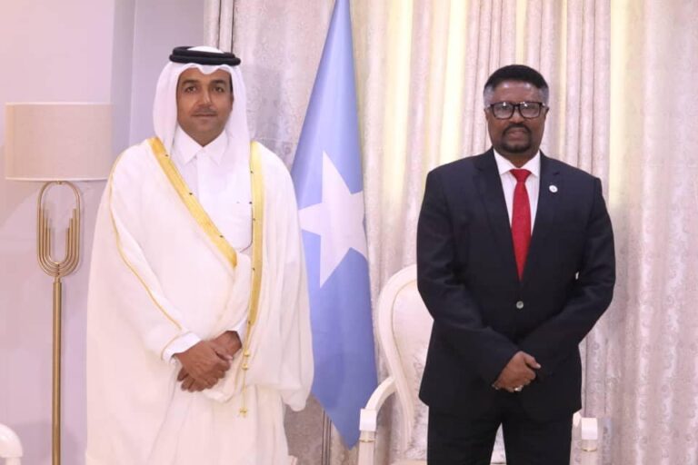 رئيس مجلس الشعب ومبعوث خارجية قطر يبحثان تعزيز العلاقات
