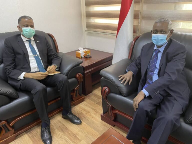 سفير الجمهورية لدى السودان يلتقي وكيل وزارة الخارجية السوداني