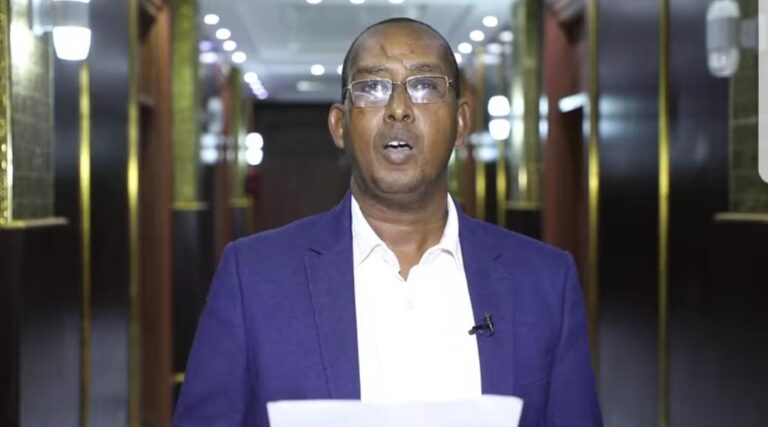رئيس الوزراء يدعو رؤساء الولايات وإقليم بنادر إلى حضور مؤتمر تشاوري بشأن الانتخابات
