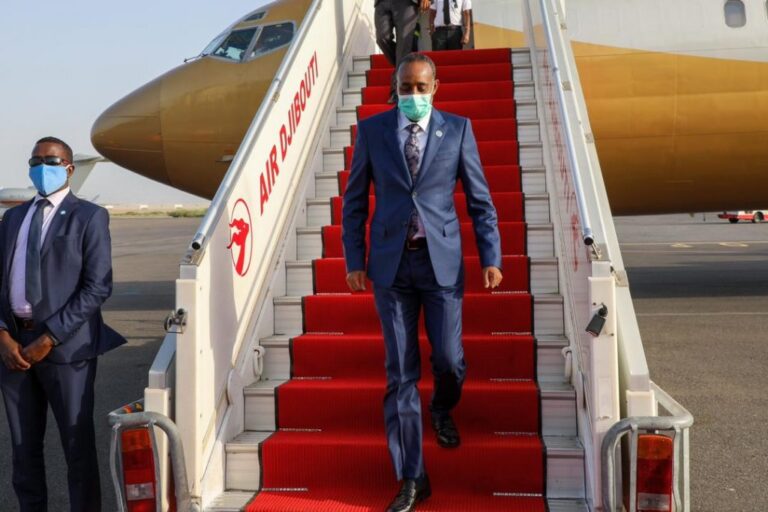 رئيس الوزراء يصل إلى جيبوتي