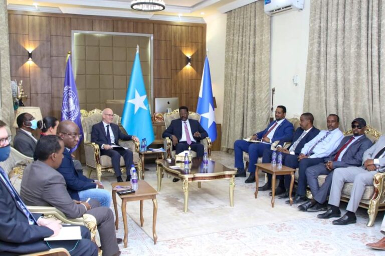 رئيس ولاية غلمدغ يلتقي وفدا من المجتمع الدولي