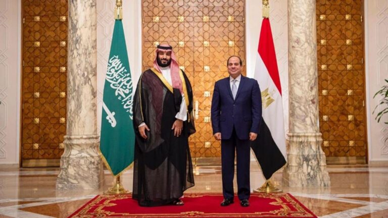 محمد بن سلمان يجري مباحثات مع السيسي في شرم الشيخ