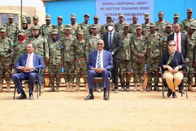 استكمال 100 من عناصر الجيش الصومالي تدريبات في ولاية جنوب الغرب بتمويل بريطاني