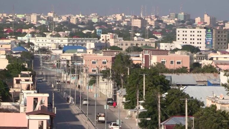 افتتاح مقر قيادة الفرقة 27 من الجيش الصومالي
