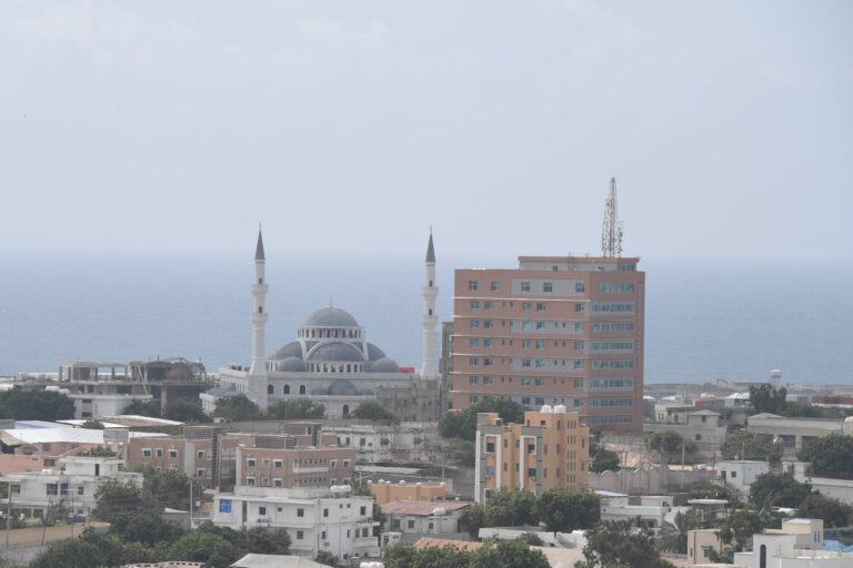 قتلى وجرحى جراء تفجير انتحاري في تقاطع فندق جوبا في مقديشو