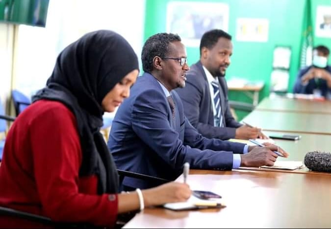 رئيس لجنة الانتخابات الفيدرالية يتوجه إلى مدينة كسمايو