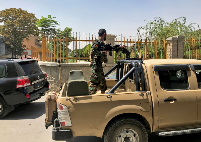 Taliban enter Afghan capital as US diplomats evacuate by chopper