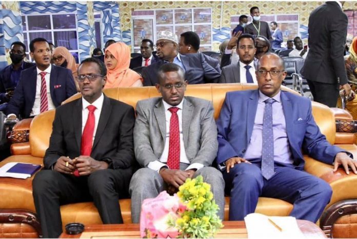 لجنة الانتخابات بولاية غلمدغ تشيد سير عملية الانتخابات