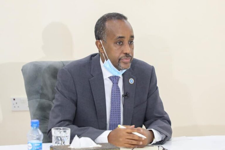 رئيس الوزراء يجتمع مع نائبة الأمين العام للأمم المتحدة.
