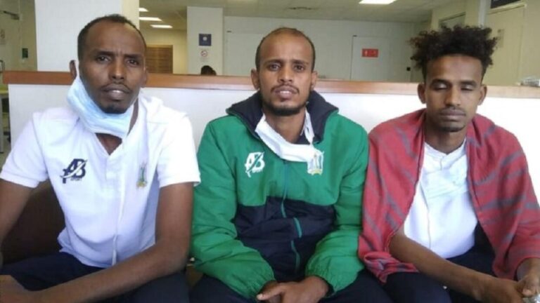 3 لاعبين من منتخب جيبوتي يرفضون مغادرة مطار باريس