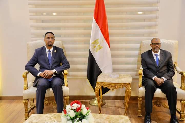وزير العمل يصل القاهرة للمشاركة في أعمال الدورة 47 لمؤتمر العمل العربي