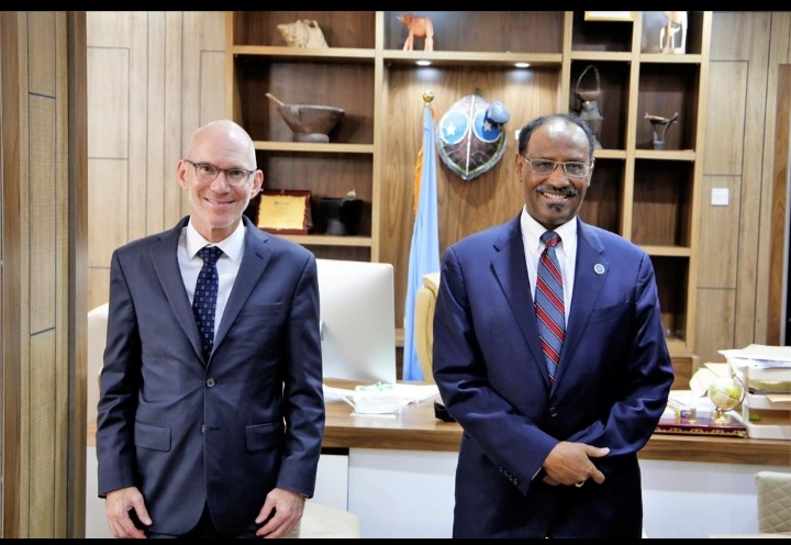 Somali Finance minister meets with UN’s Special Representative to Somalia
